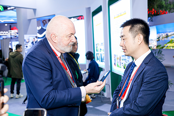 愛爾蘭時報采訪同益空氣能總經理唐旭初